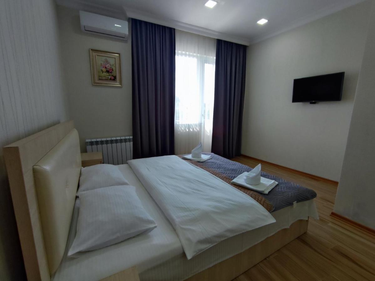 Hotel Botanica Chakvi Bagian luar foto