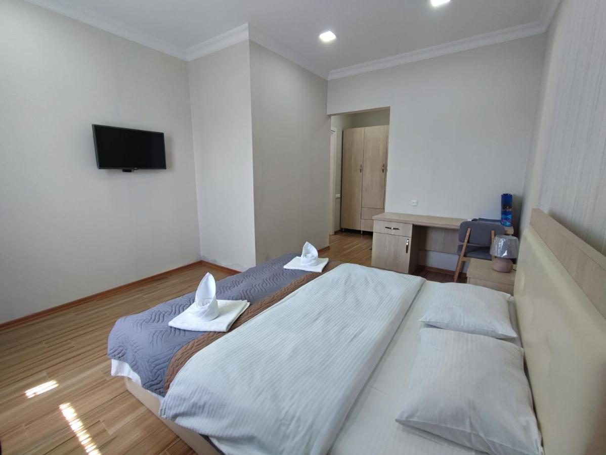 Hotel Botanica Chakvi Bagian luar foto