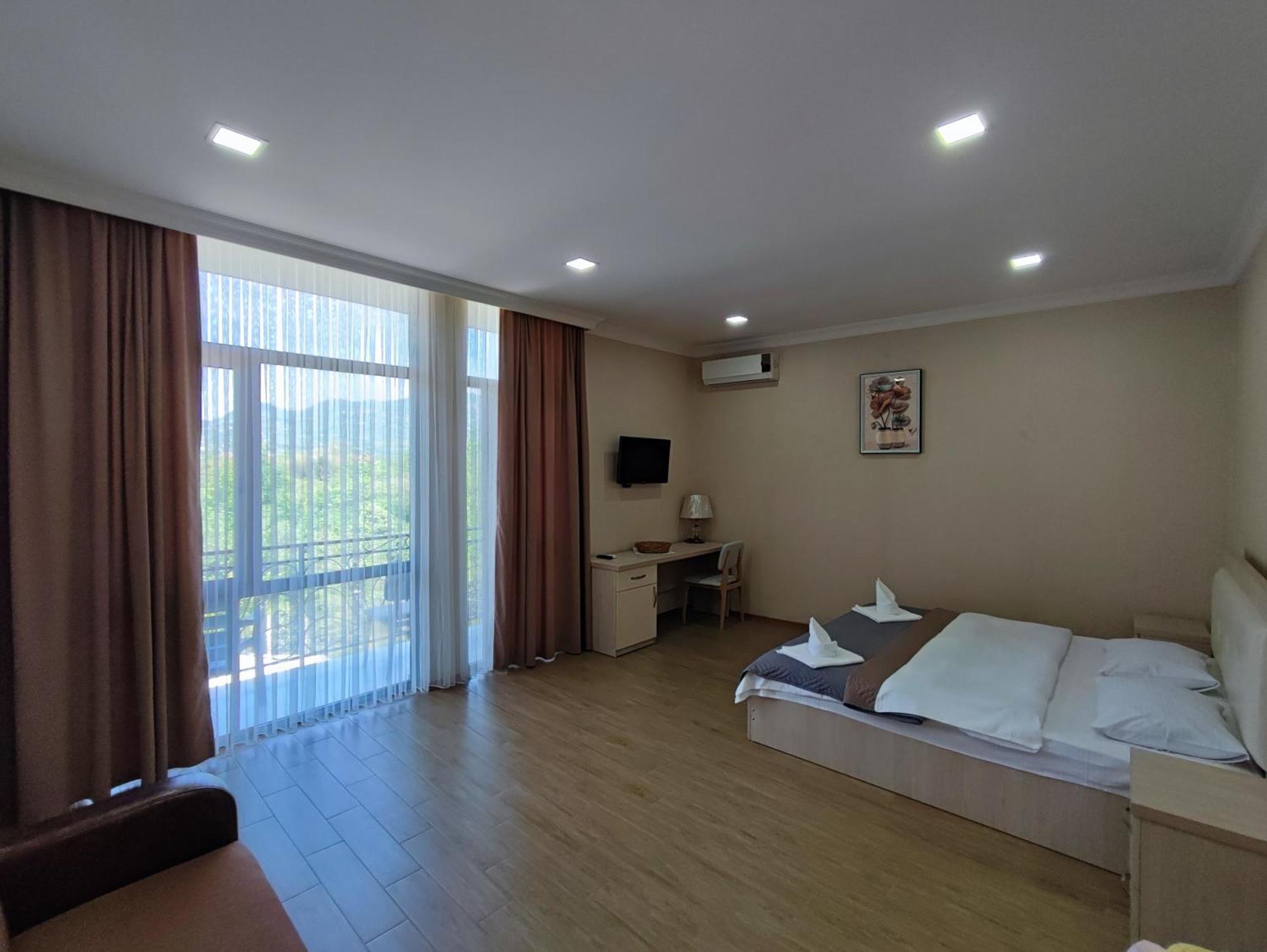 Hotel Botanica Chakvi Bagian luar foto