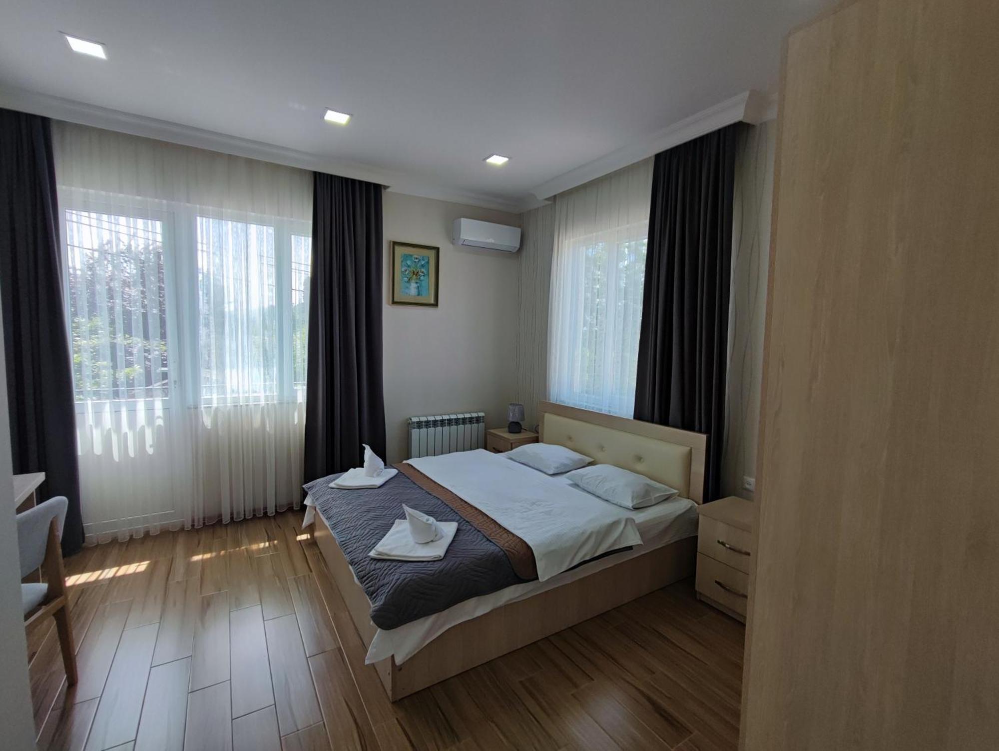 Hotel Botanica Chakvi Bagian luar foto