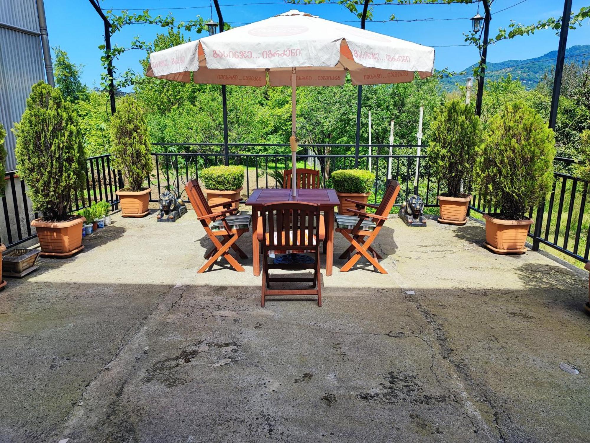 Hotel Botanica Chakvi Bagian luar foto