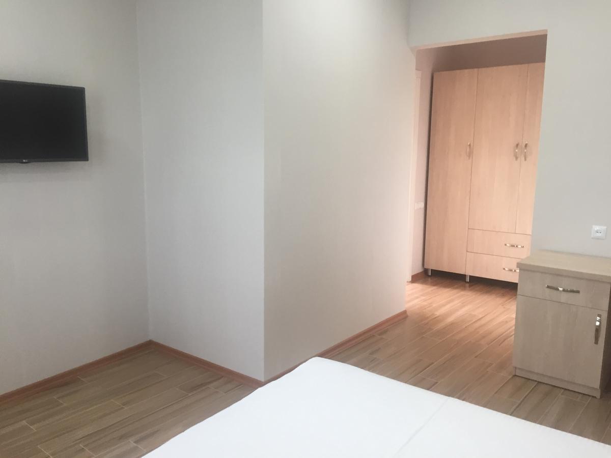 Hotel Botanica Chakvi Bagian luar foto