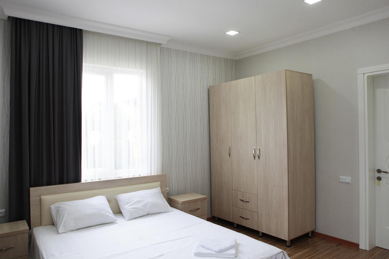 Hotel Botanica Chakvi Bagian luar foto